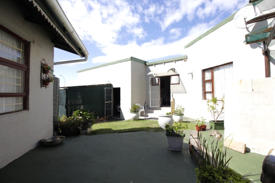 4 Bedroom Property for Sale in Aston Bay Eastern Cape